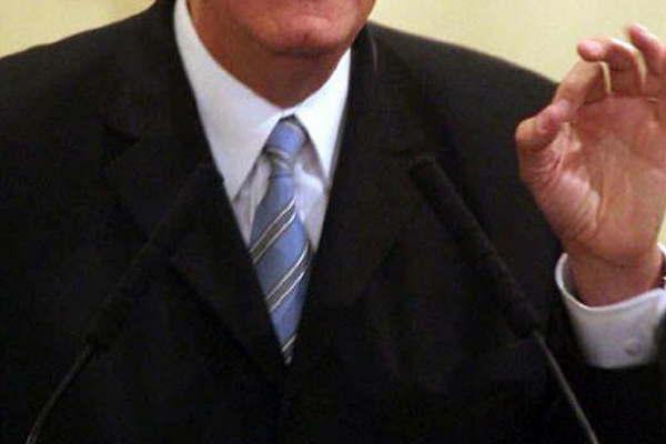 Ver a Macri en un acto con la imagen de Peroacuten es ver al diablo vendiendo crucifijos