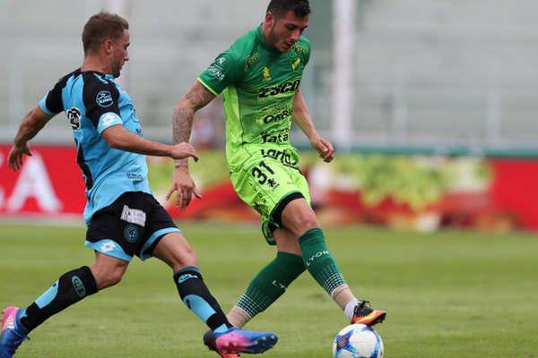 Defensa ganoacute y piensa en la Sudamericana