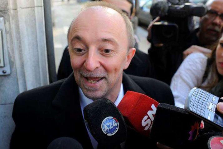 El fiscal Cartasegna fue hallado en su oficina maniatado y golpeado