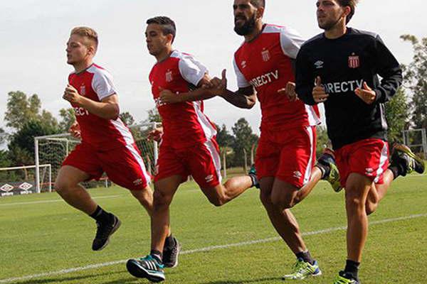 Vivas buscaraacute levantar el aacutenimo del plantel para recibir al liacuteder