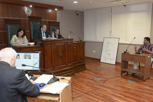 Forense reveloacute que Chuky fallecioacute tras recibir dos tiros en el corazoacuten y el pulmoacuten