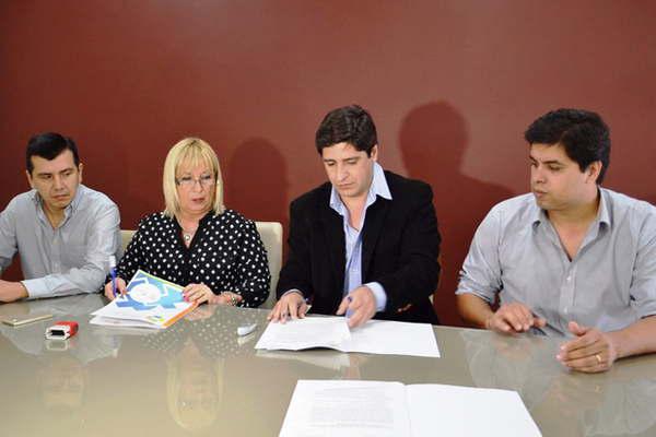 La Unse avanza con propuestas acadeacutemicas con Sumampa