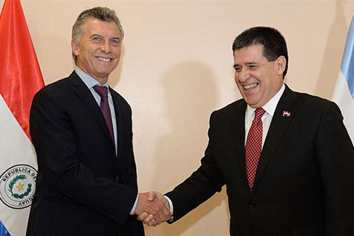 El presidente Macri firmó el acuerdo por la represa con su par de Paraguay Horacio Cartes 