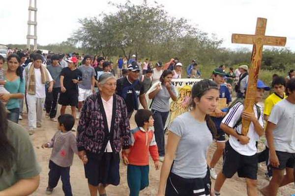 Maacutes de 300 peregrinos partiraacuten hoy al Santuario de Mataraacute