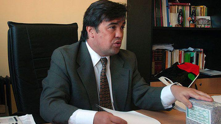 El fiscal Marijuaacuten denuncioacute a Joseacute Cano por supuestas negociados con Corea del Sur