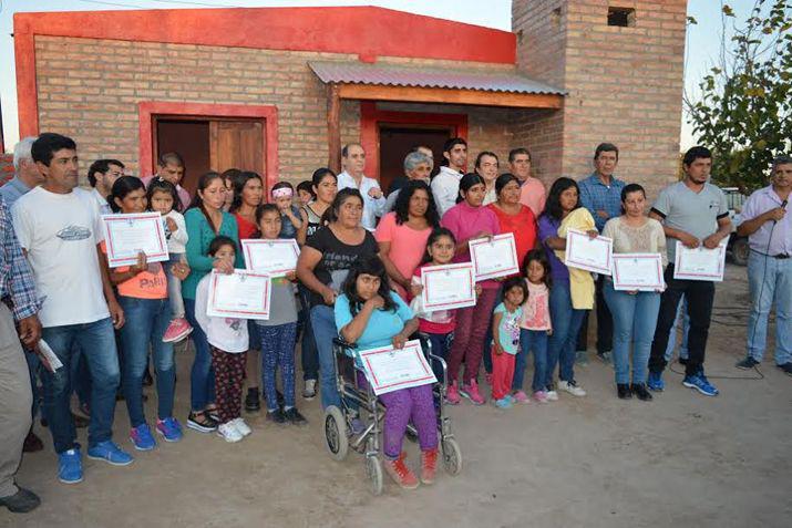 Las nuevas viviendas fueron habilitadas en Villa Mailín