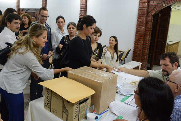 El Ciacuterculo Odontoloacutegico de Santiago del Estero renovoacute su comisioacuten directiva