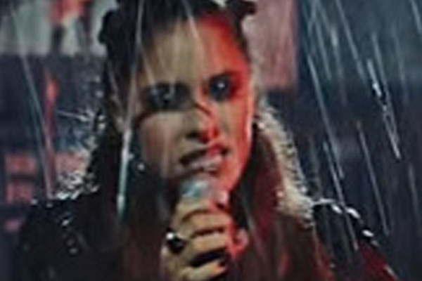 Tini Stoessel se muestra maacutes audaz 