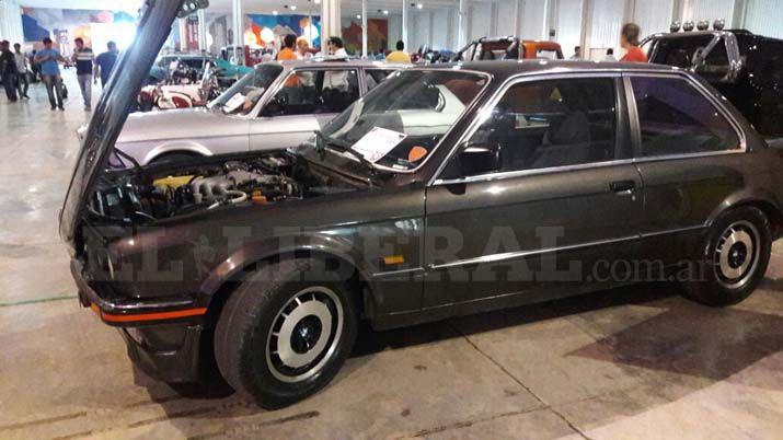 Se realizoacute la tercera exposicioacuten interprovincial de automoacuteviles