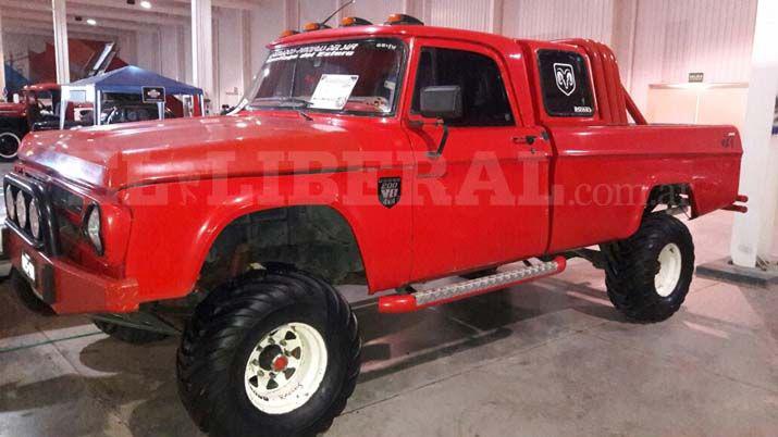 Se realizoacute la tercera exposicioacuten interprovincial de automoacuteviles