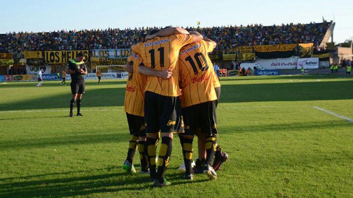 Chau poleacutemica- Mitre apabulloacute a Gimnasia y Tiro de Salta