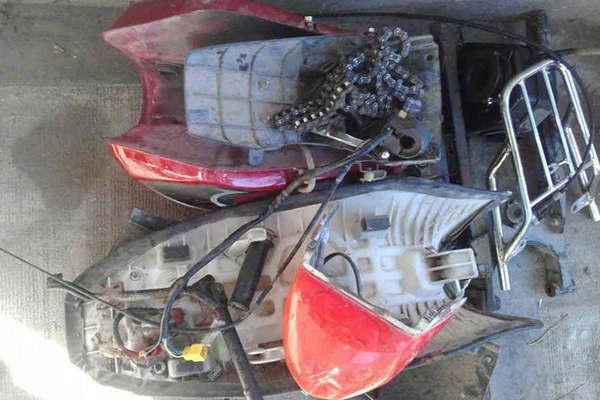 Menor desmanteloacute una moto en un aeroacutedromo y la vendiacutea por partes 