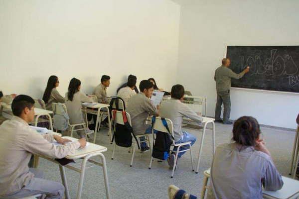 La comunidad educativa del Colegio Agroteacutecnico de Pozo Hondo ya tiene clases en su nuevo edificio
