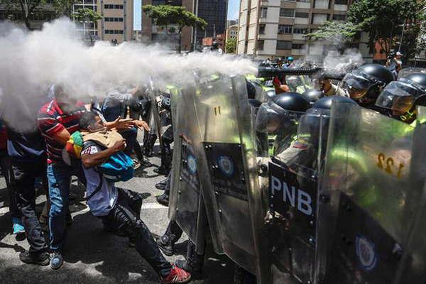 Venezuela- la oposicioacuten rechazoacute en las calles el llamado que hizo Maduro a una Constituyente 