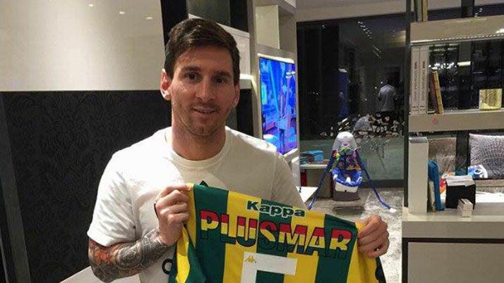 Messi tiene en su museo la camiseta de un jugador actual de Central Coacuterdoba