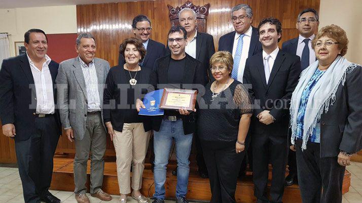 Dan reconocimiento al boxeador Diego Diacuteaz Gallardo