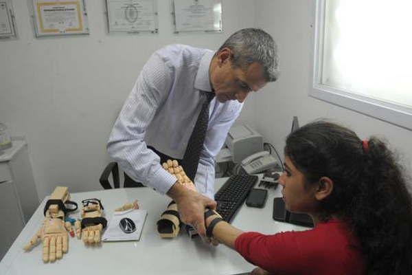 Coacutemo se crearon las proacutetesis que le cambiaron la vida a la adolescente