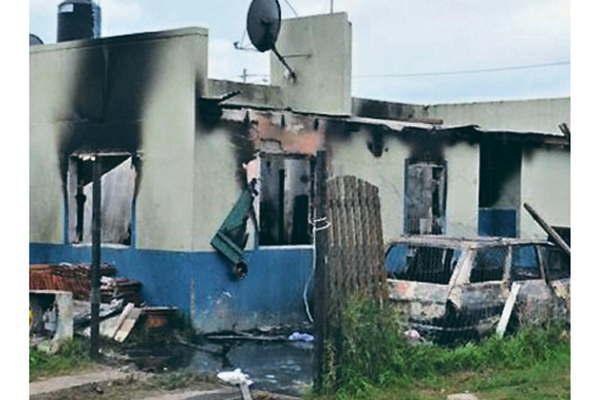 En guerra de bandas matan a dos santiaguentildeos a uno lo decapitan y tiran en la calle