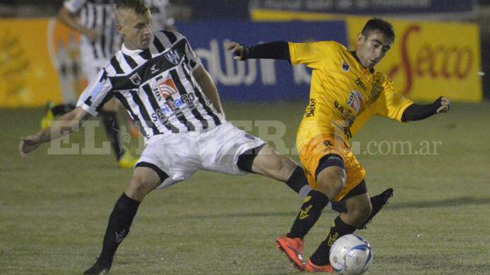 Copa Santiago- Mitre y Central Coacuterdoba empataron 2 a 2