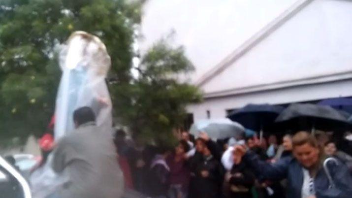 La Virgen San Nicols visitó el barrio Borges