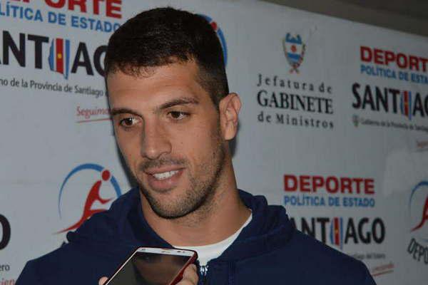 Federico Grabich-  Es una pileta increiacuteble