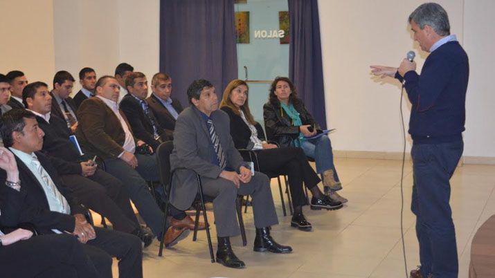 Capacitan a policías en registro digital de accidentes viales