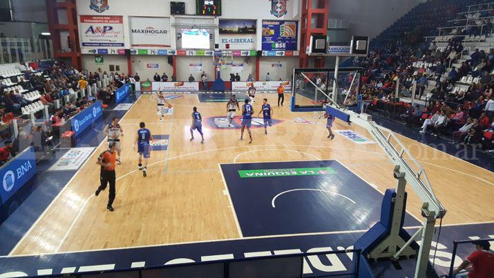 Oliacutempico vencioacute a Quimsa en el estadio Ciudad