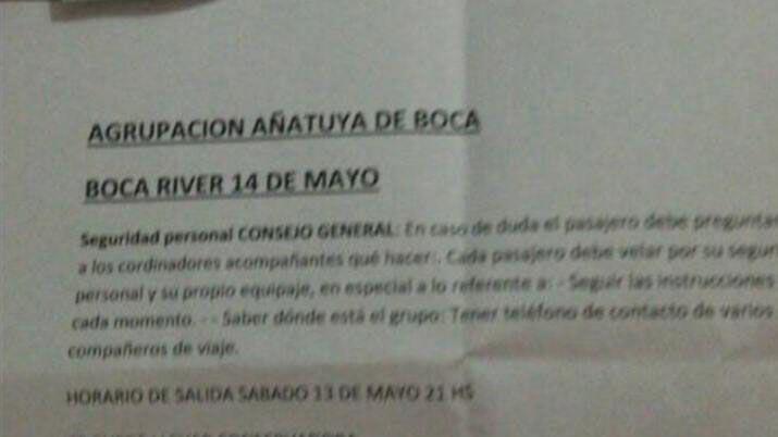 Maacutes de 60 santiaguentildeos hinchas de Boca denuncian estafa