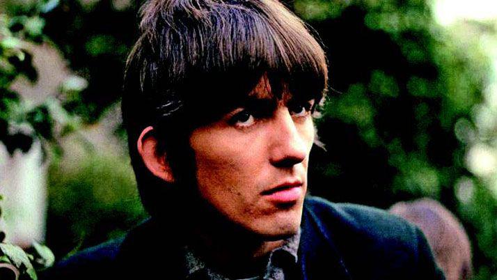 Subastan un mechoacuten de pelo de George Harrison por 2615 euros
