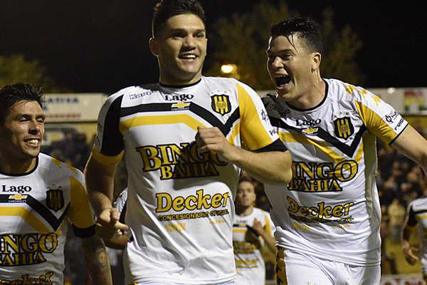 Olimpo se quedoacute con un duelo clave