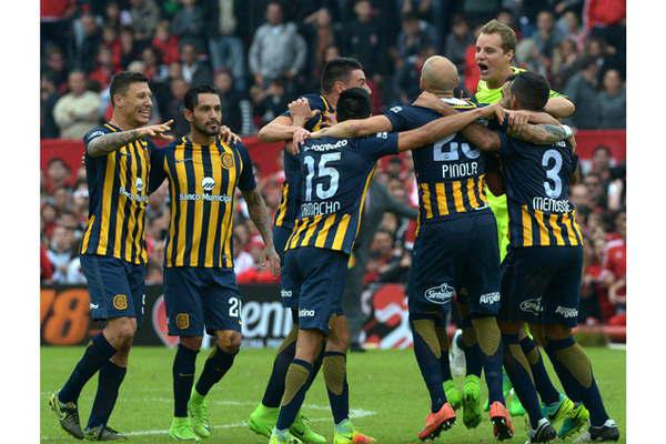 Rosario Central hizo suyo el claacutesico que terminoacute con incidentes