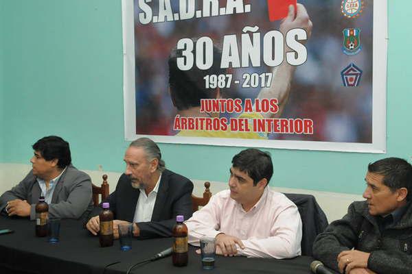 Toviggino refundoacute al fuacutetbol argentino  