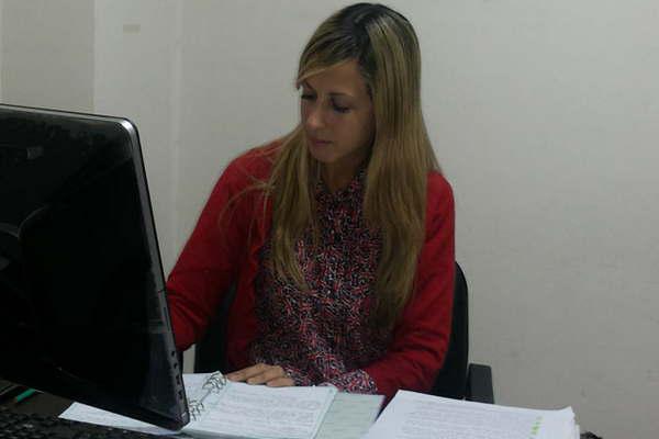 Motociclista se desvioacute del camino y abusoacute de una joven