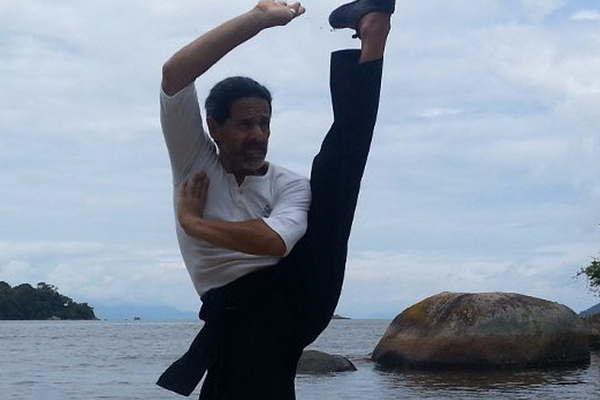 Dictaraacuten clases gratuitas de tai chi a adultos mayores 
