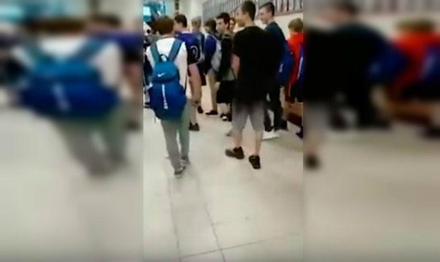 YouTube- Terminoacute noqueado por su viacutectima de bullying