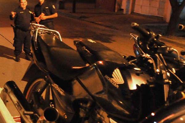 Realizan ocho allanamientos simultaacuteneos y recuperan motocicletas robadas en Las Termas y en Tucumaacuten