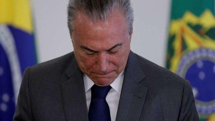 Renuncioacute un ministro de Temer y hay rumores de que lo dejaraacuten solo
