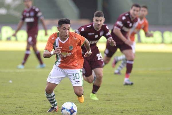 El entonado Banfield visita a Atleacutetico Tucumaacuten