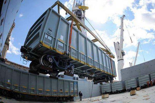 Ampliacutean a us 1600 millones el creacutedito para recuperar el Belgrano Cargas