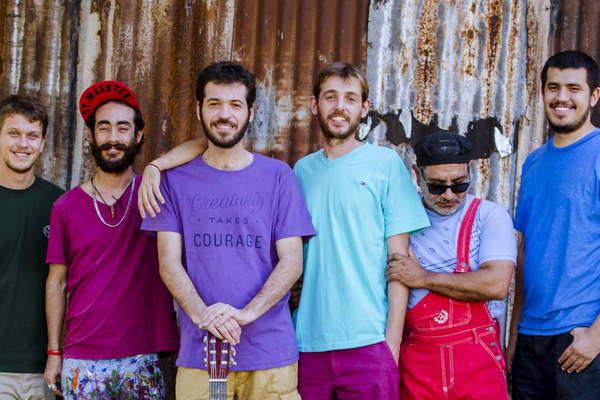 Tanta con raiacuteces en el folclore y con una mirada hacia Latinoameacuterica