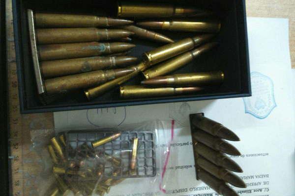 Agredioacute con golpes de puntildeo a su novia y la amenazoacute de muerte