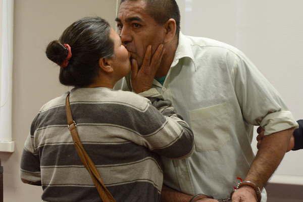 Perpetua para el bandentildeo que asesinoacute a su expareja en un velatorio