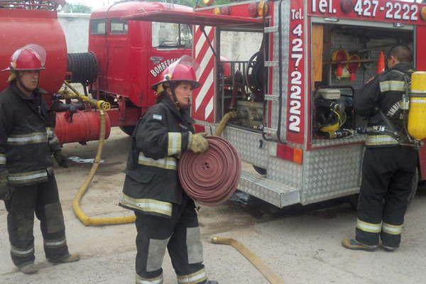 Por primera vez realizaraacute un simulacro un equipo iacutentegramente formado por bomberos mujeres