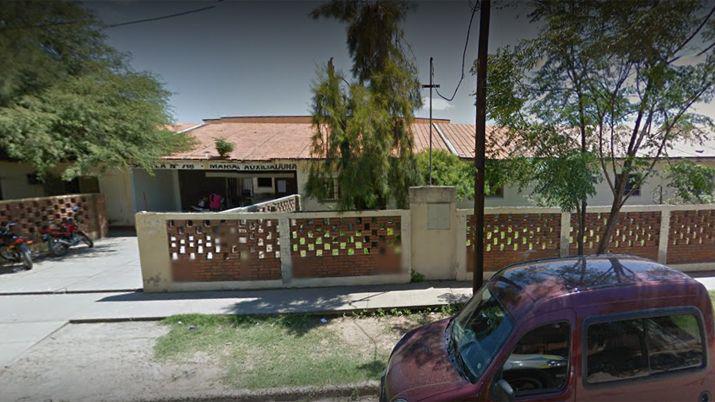 Delincuentes se llevaron el portoacuten de un conocido colegio