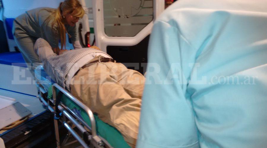 Se enfrentoacute con un joven y terminoacute acuchillado en la boca y en la oreja