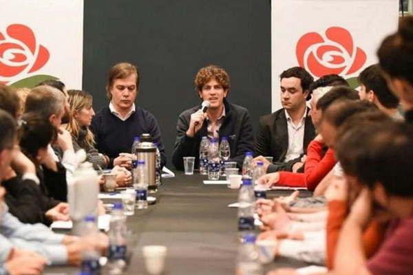 Martiacuten Lousteau sumoacute el apoyo del socialismo portentildeo
