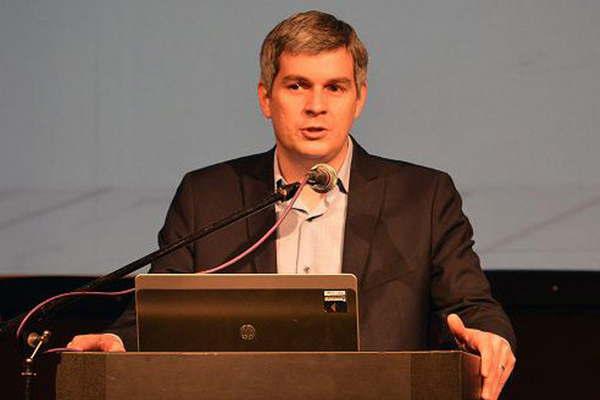 Para Marcos Pentildea  la adhesioacuten a Cristina Kirchner es minoritaria