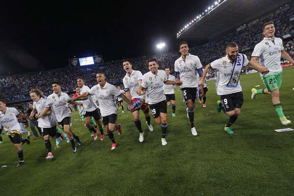 Real Madrid ganoacute la Liga de Espantildea despueacutes de cuatro antildeos 