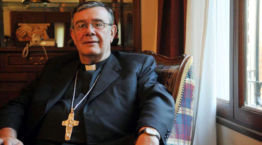 El arzobispo de Tucumaacuten Alfredo Zecca presentoacute su renuncia