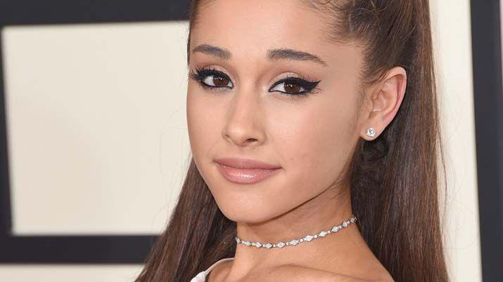 Quieacuten es Ariana Grande